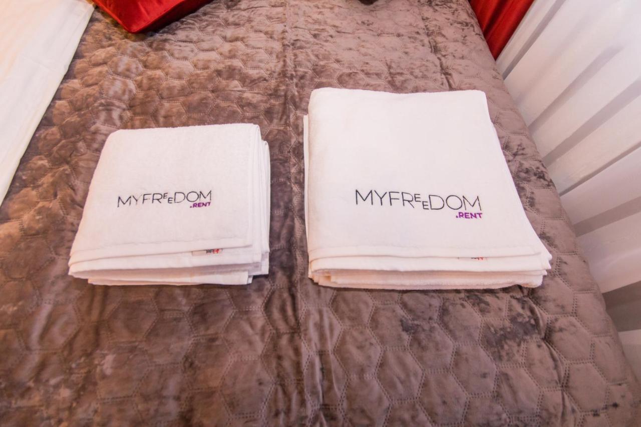 Myfreedom Апартаменти Пр-Т Воскресенський キエフ エクステリア 写真